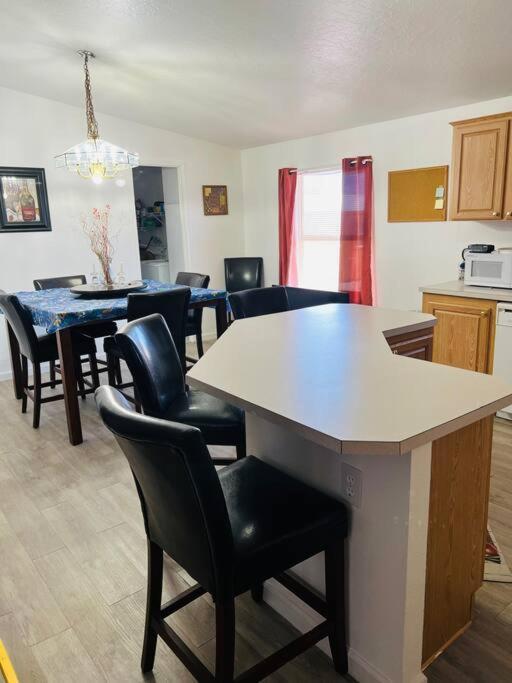 Death Valley/Prairiefire 3Bd/2Ba Home W/ Kitchen Pahrump Eksteriør bilde